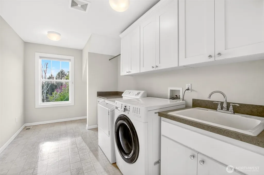 6082 167th Avenue SE Bellevue WA 98006