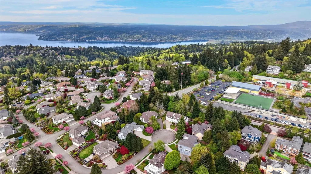 6082 167th Avenue SE Bellevue WA 98006