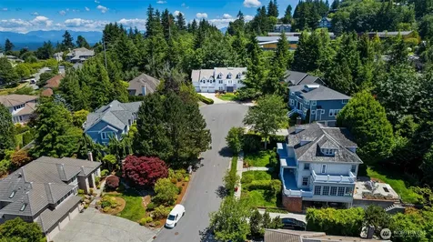 6082 167th Avenue SE Bellevue WA 98006