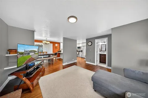 861 NW Haslo Place Oak Harbor WA 98277