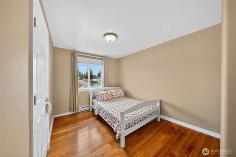 861 NW Haslo Place Oak Harbor WA 98277