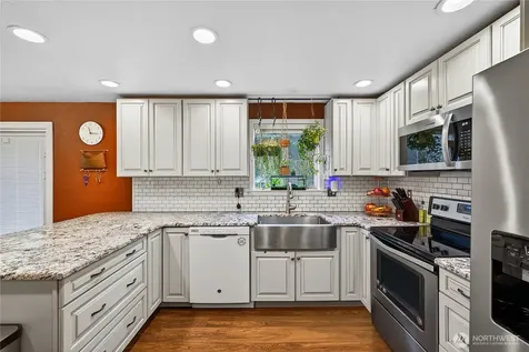 861 NW Haslo Place Oak Harbor WA 98277