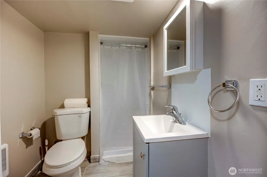 211 W Harvard Avenue Shelton WA 98584