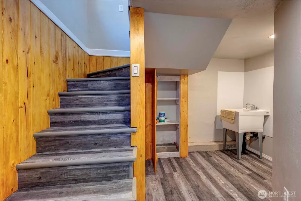 211 W Harvard Avenue Shelton WA 98584
