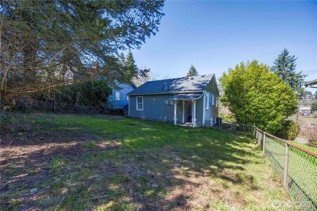 211 W Harvard Avenue Shelton WA 98584