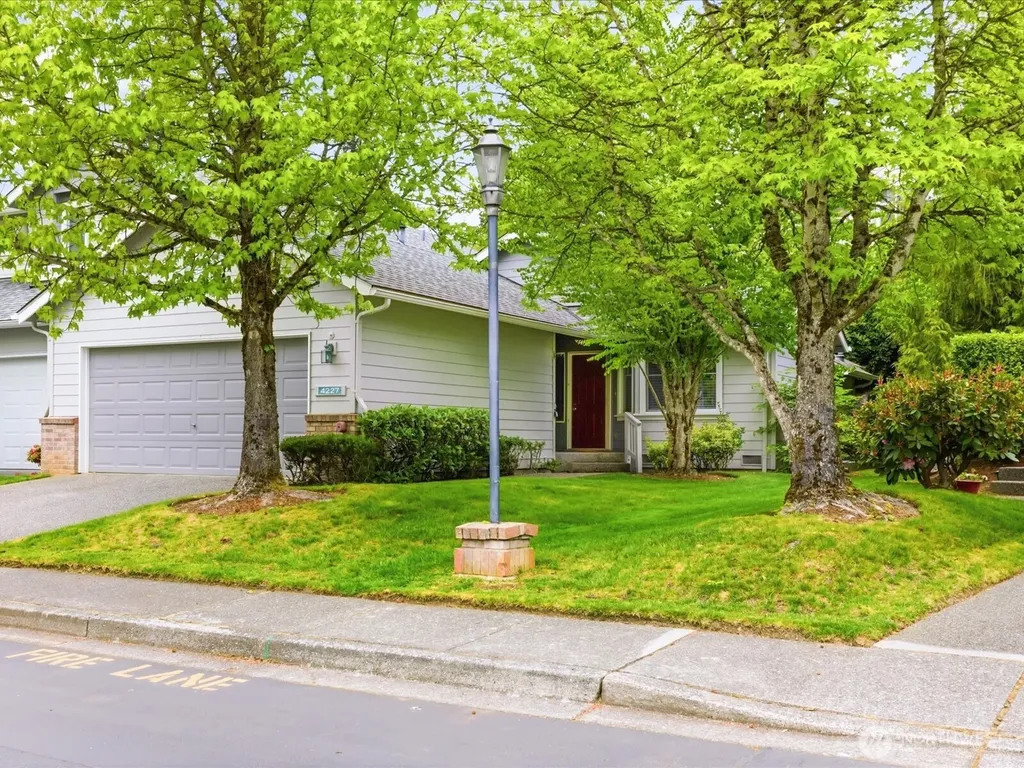 4227 Stonebridge Way Lynnwood WA 98037