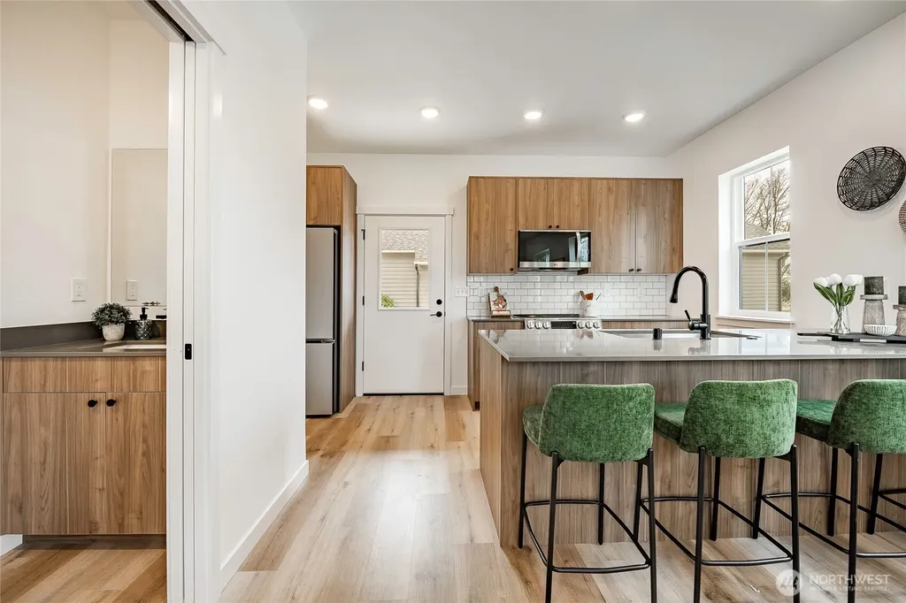 212 E Grover Street Lynden WA 98264