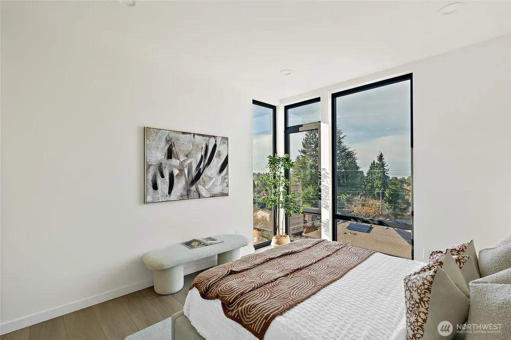 11229 Greenwood Avenue N Seattle WA 98133