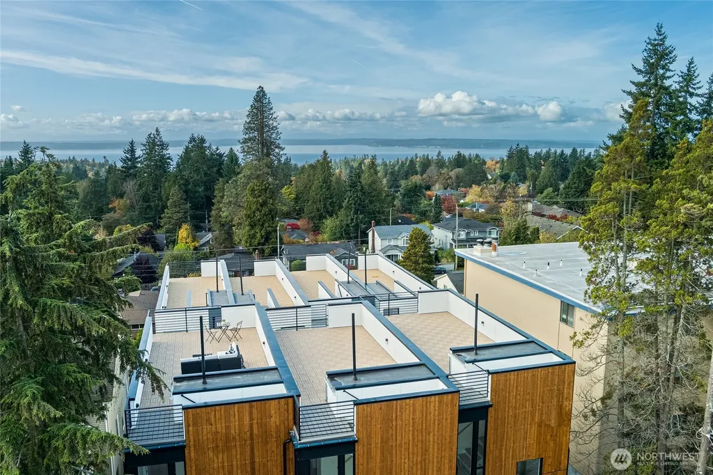 11229 Greenwood Avenue N Seattle WA 98133