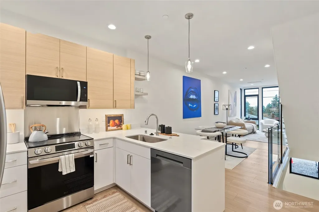 11229 Greenwood Avenue N Seattle WA 98133