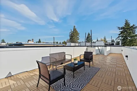 11229 Greenwood Avenue N Seattle WA 98133