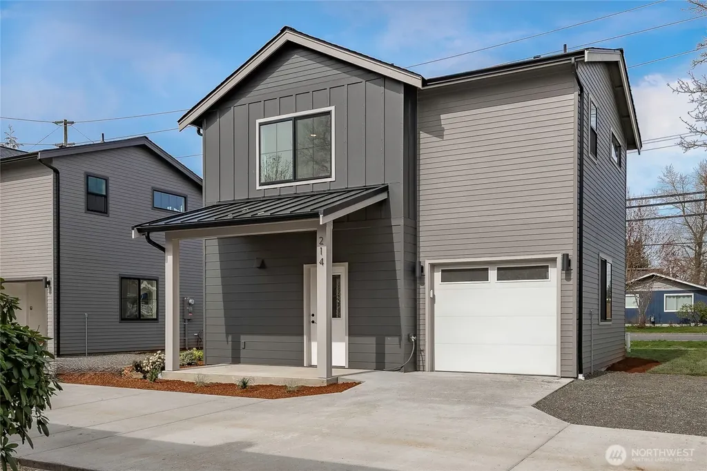 214 E Grover Street Lynden WA 98264