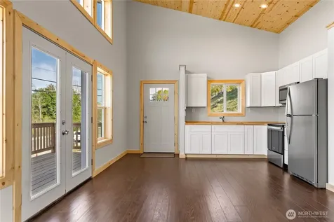 428 Castle Avenue Winthrop WA 98862
