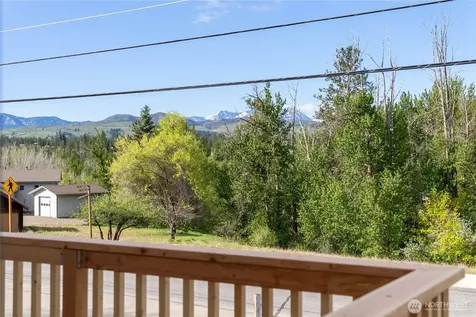 428 Castle Avenue Winthrop WA 98862