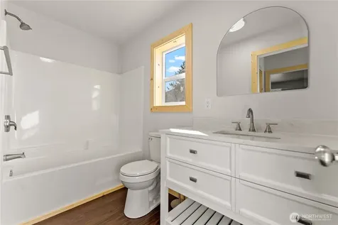 428 Castle Avenue Winthrop WA 98862