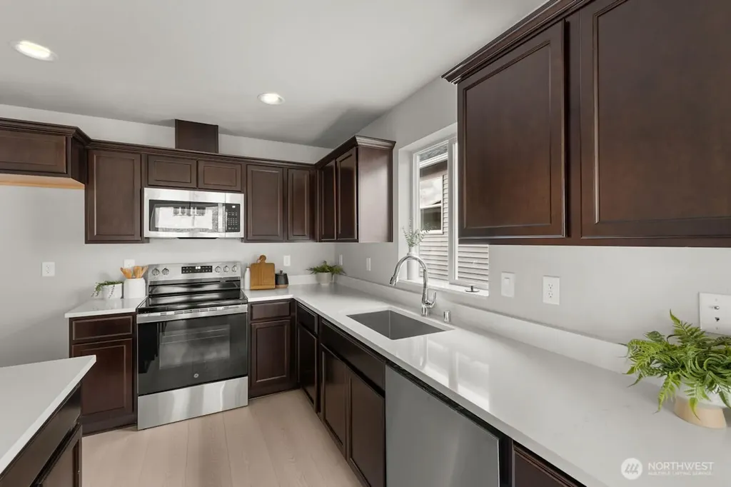 7427 45th Place NE Marysville WA 98270