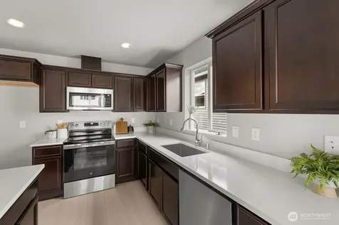 7427 45th Place NE Marysville WA 98270