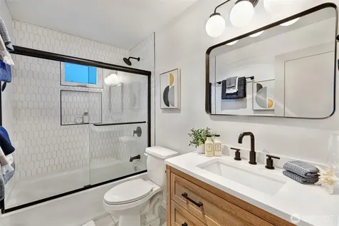 6346 26th Avenue SW Seattle WA 98106