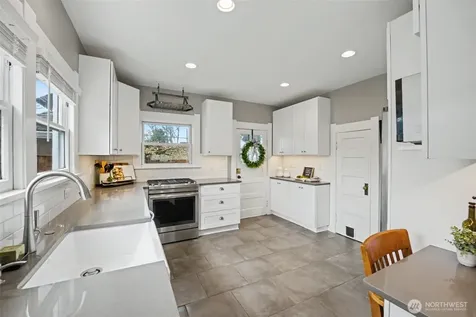 3225 N 20th Street Tacoma WA 98406