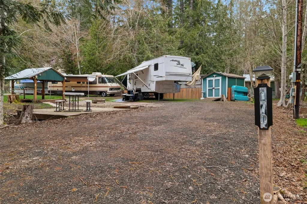 170 E Lakeshore Drive E Shelton WA 98524