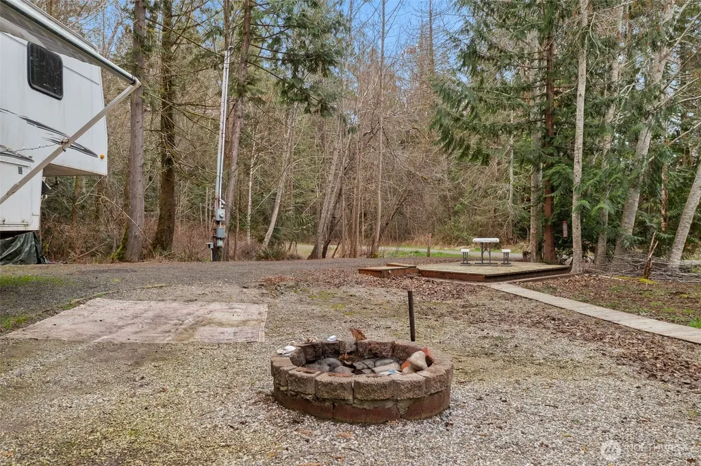 170 E Lakeshore Drive E Shelton WA 98524