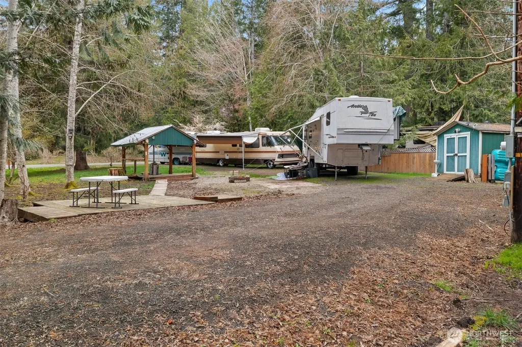 170 E Lakeshore Drive E Shelton WA 98524