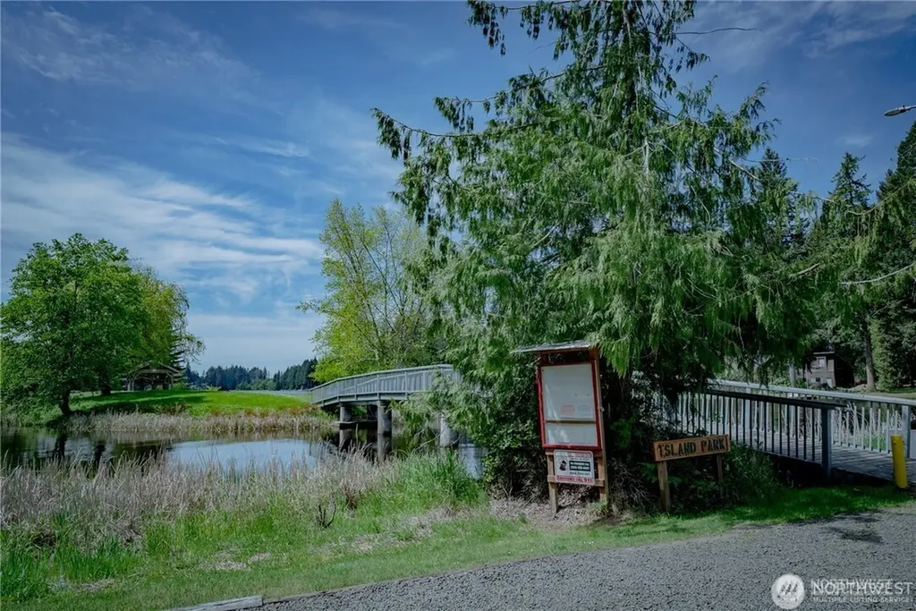 170 E Lakeshore Drive E Shelton WA 98524