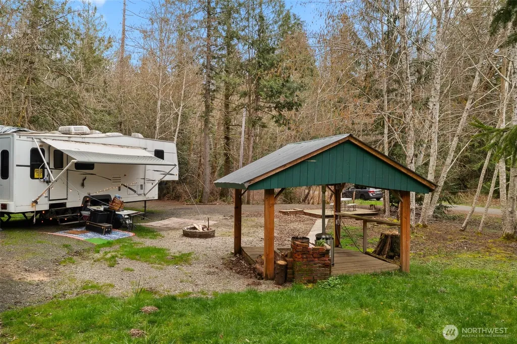 170 E Lakeshore Drive E Shelton WA 98524