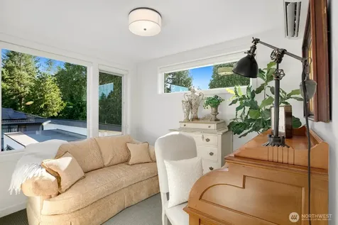 12734 7th Avenue NW Seattle WA 98177