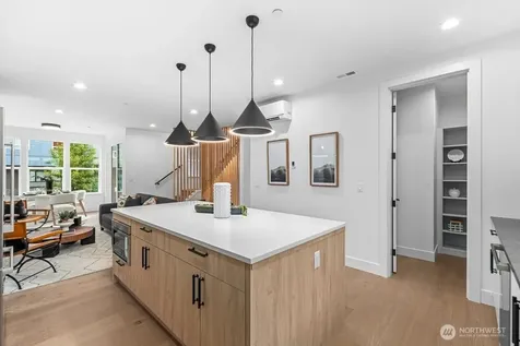 976 7th Ave NW (Homesite #6) Issaquah WA 98027