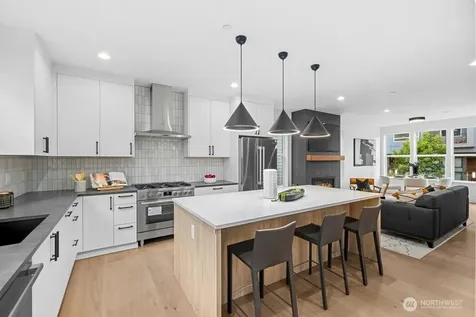 976 7th Ave NW (Homesite #6) Issaquah WA 98027