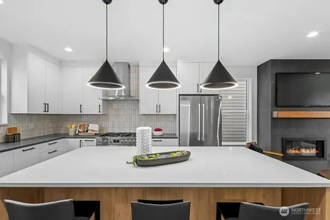 976 7th Ave NW (Homesite #6) Issaquah WA 98027