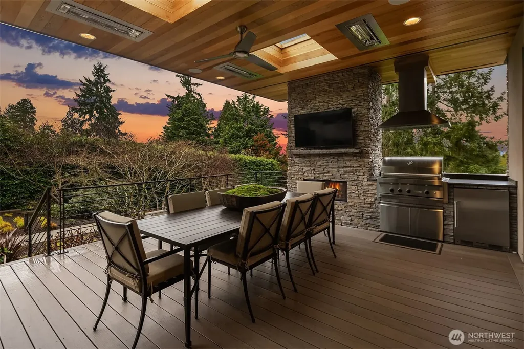 9036 NE 26th Street Clyde Hill WA 98004