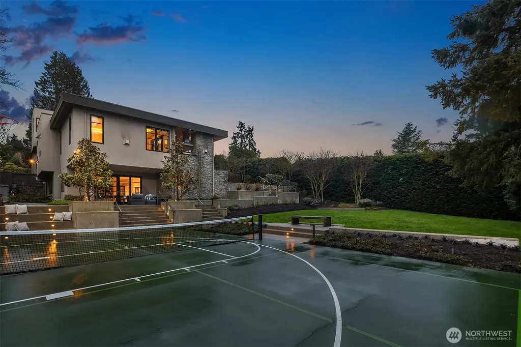 9036 NE 26th Street Clyde Hill WA 98004