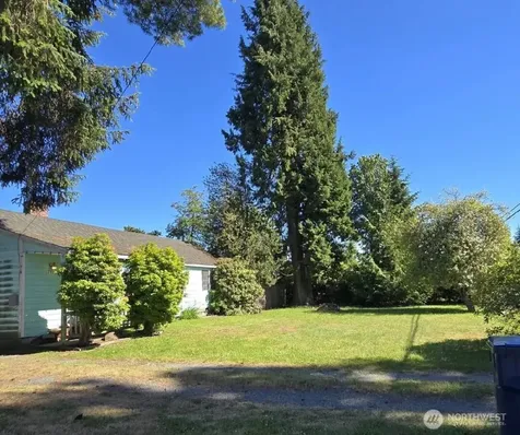 17417 Spruce Way Lynnwood WA 98037