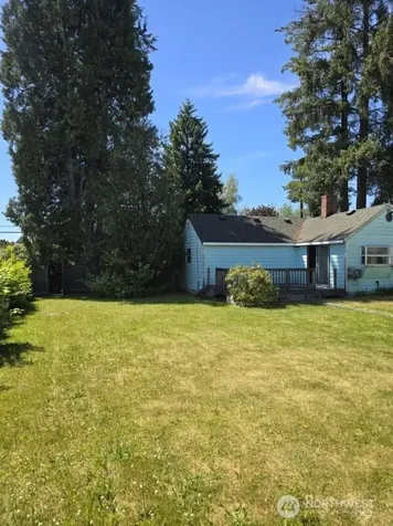17417 Spruce Way Lynnwood WA 98037
