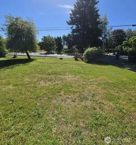 17417 Spruce Way Lynnwood WA 98037
