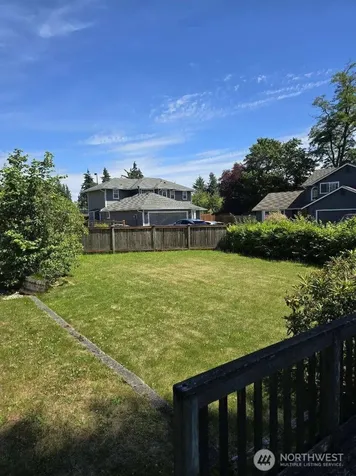 17417 Spruce Way Lynnwood WA 98037