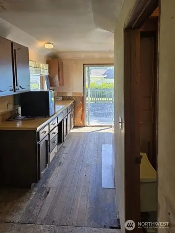 17417 Spruce Way Lynnwood WA 98037