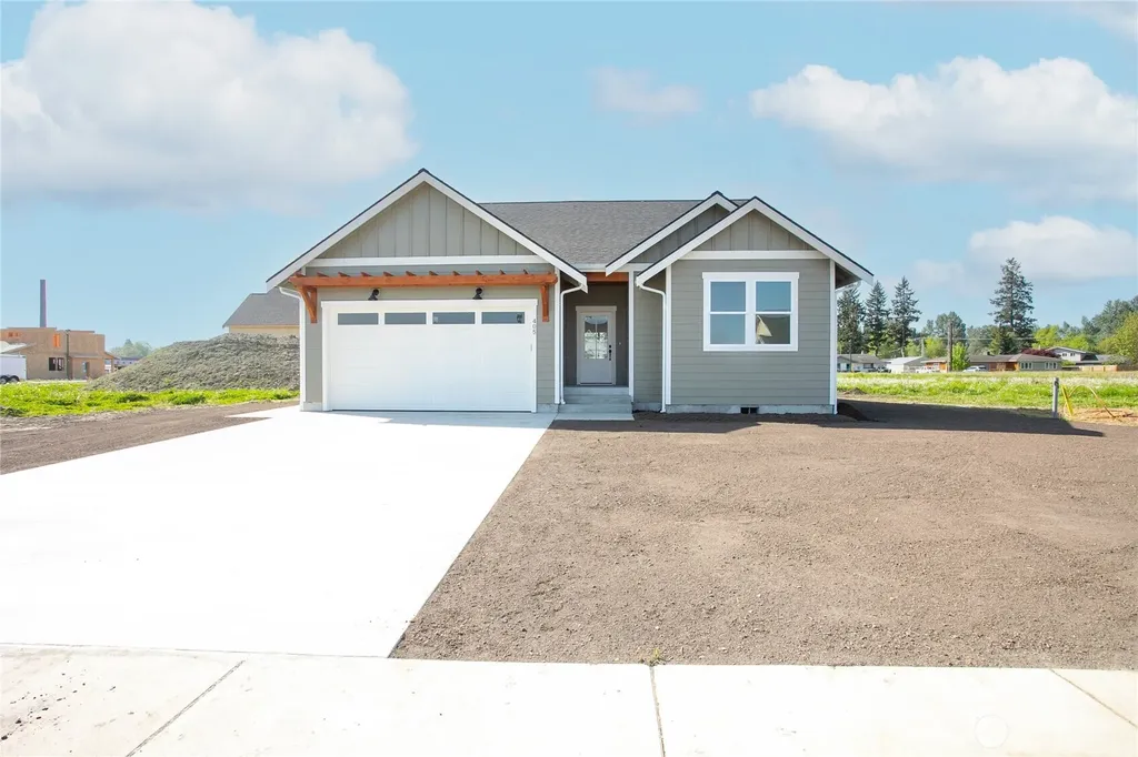 405 W 4th Street Everson WA 98247