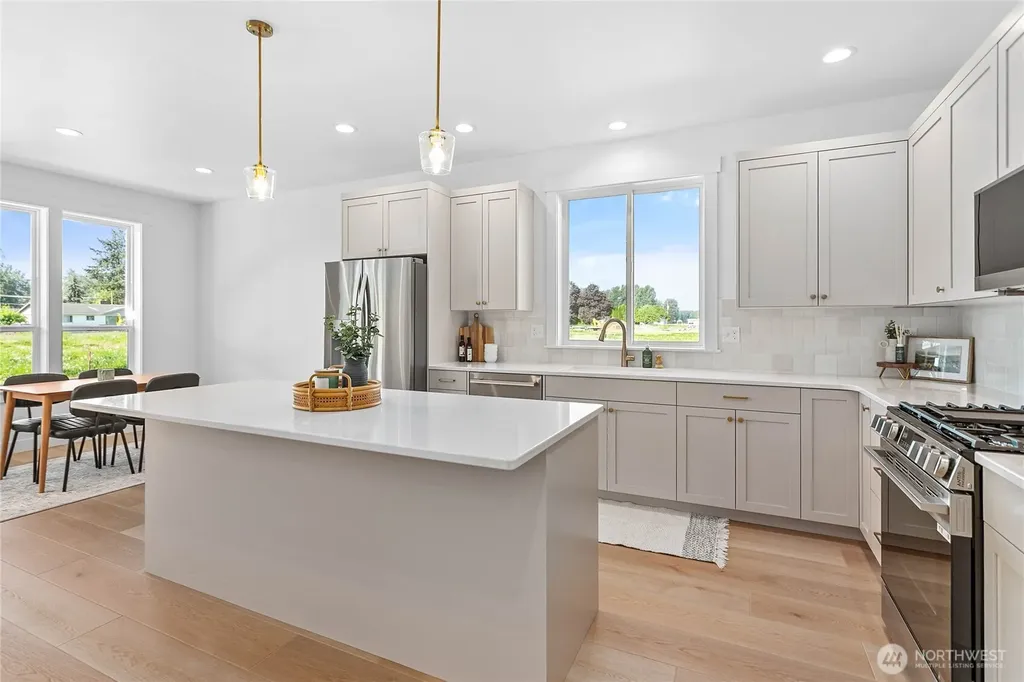 405 W 4th Street Everson WA 98247