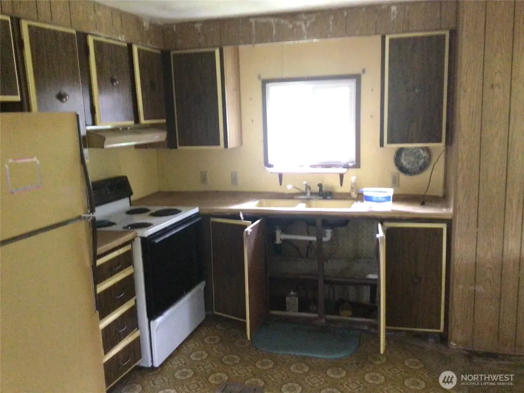 2708 341st Court S Roy WA 98580