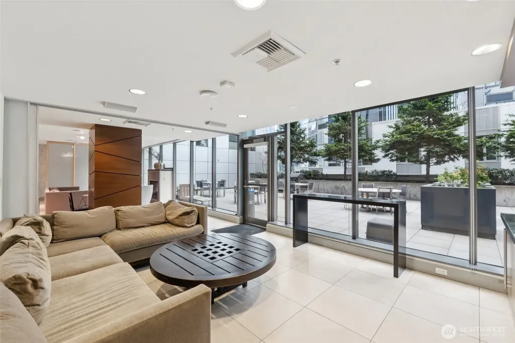 820 Blanchard Street Seattle WA 98121