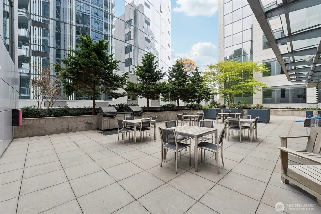 820 Blanchard Street Seattle WA 98121