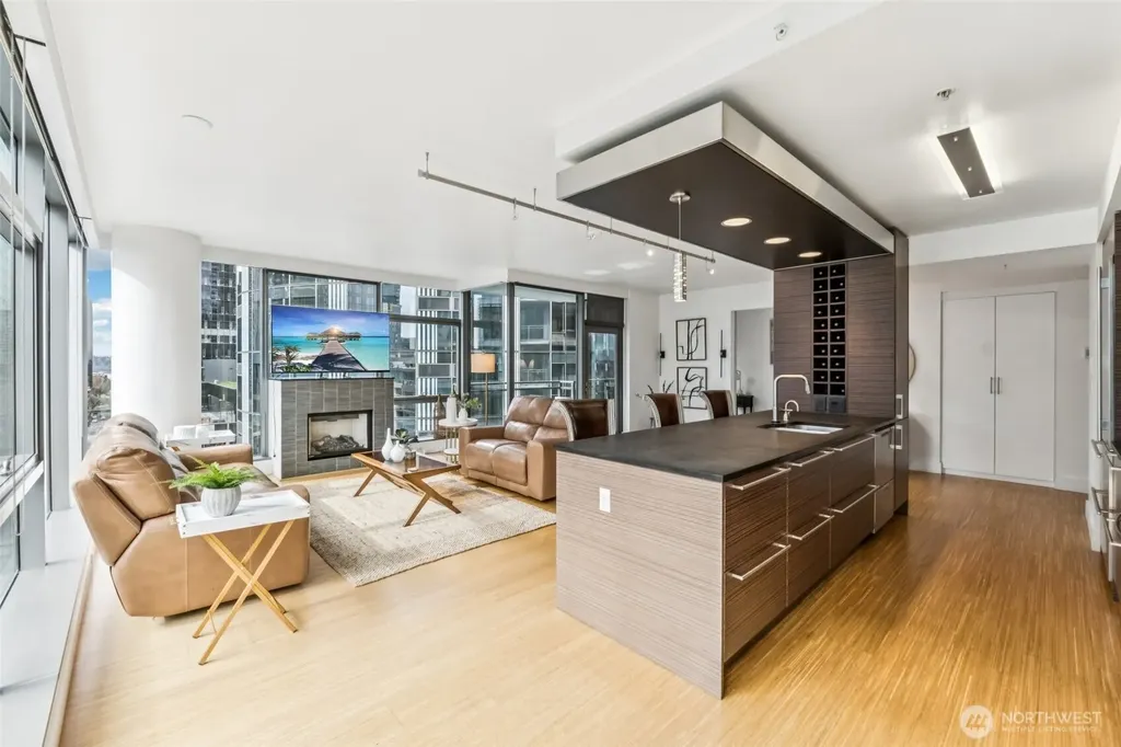 820 Blanchard Street Seattle WA 98121