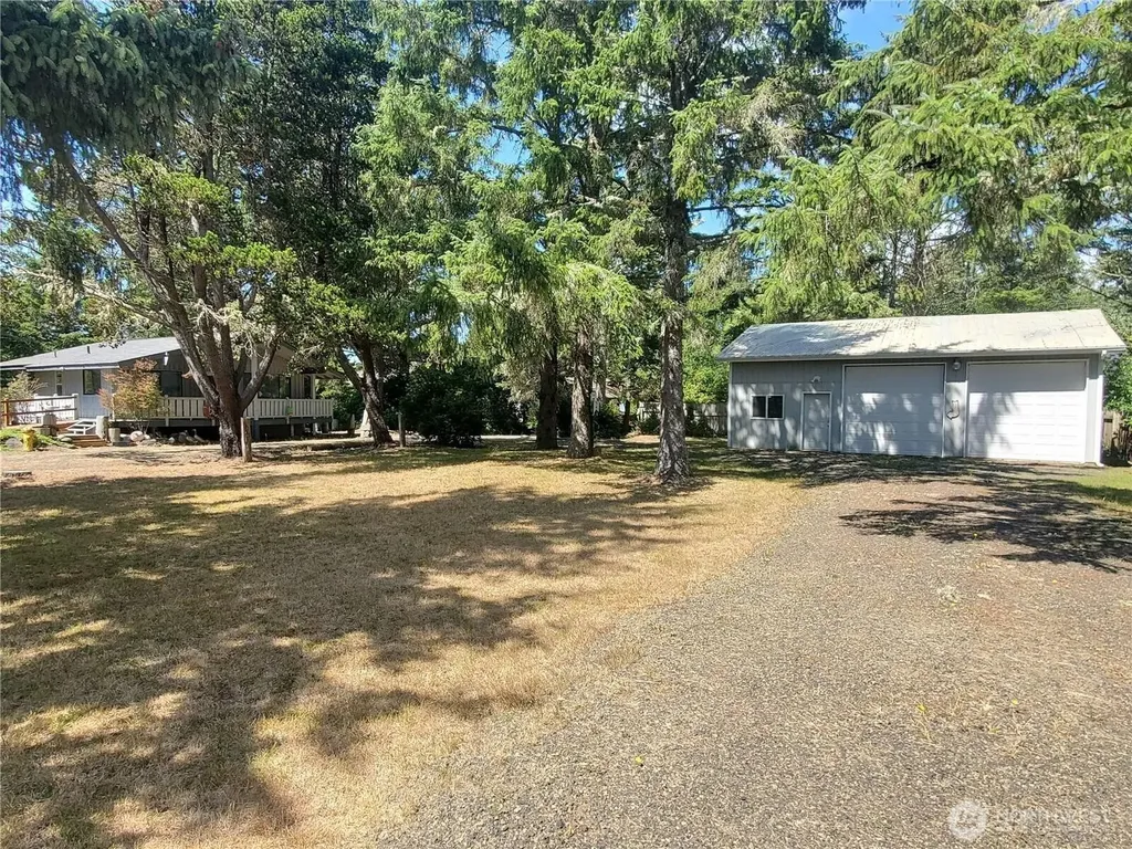 1000 Mt.olympus Avenue SE Ocean Shores WA 98569