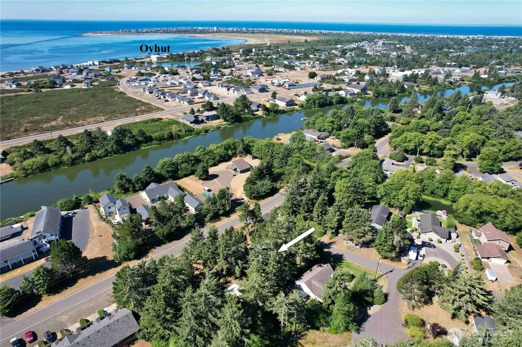 1000 Mt.olympus Avenue SE Ocean Shores WA 98569