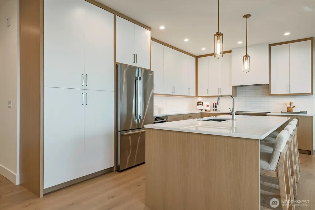 1557 Mitchell Avenue Blaine WA 98230