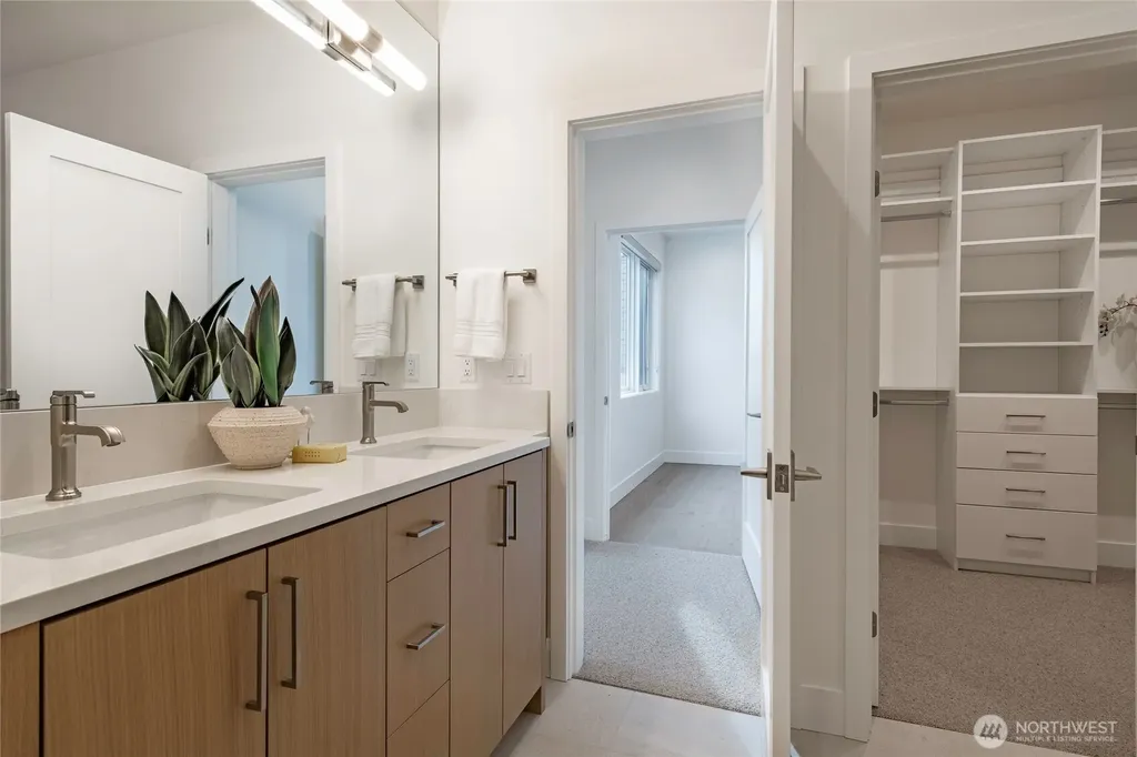 1557 Mitchell Avenue Blaine WA 98230