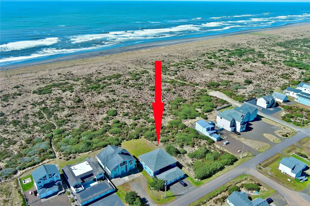 1027 S Sand Dune Avenue SW Ocean Shores WA 98569